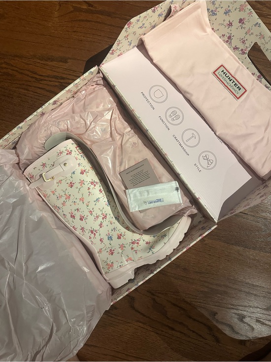 LoveShackFancy Shoes - LoveShackFancy x Hunter Floral White & Pink Rain Boots